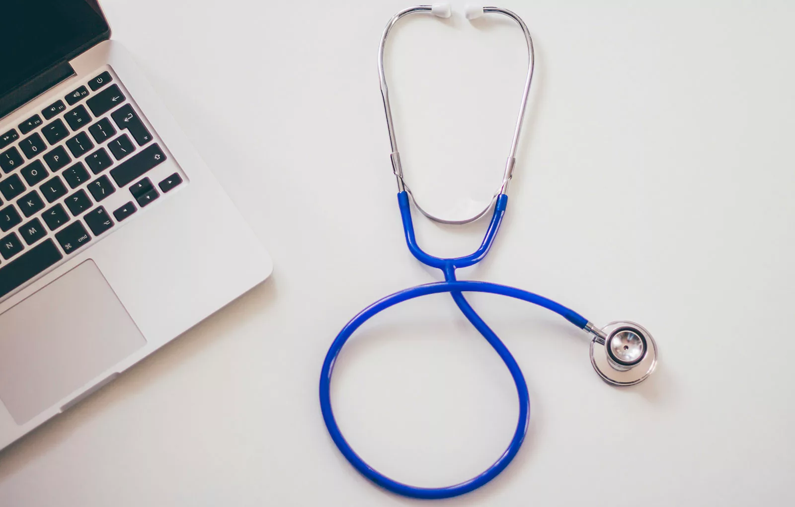 Dépistage du cancer du col de l’utérus : Formation e-learning des Médecins généralistes et Sage-femmes